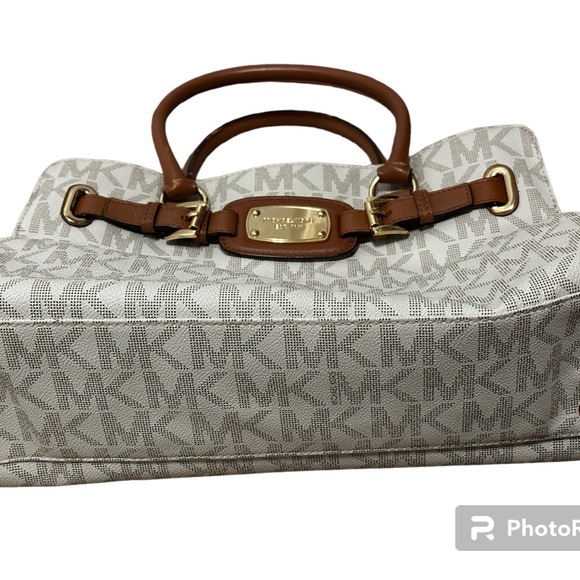 Michael kors purse - Picture 4 of 8